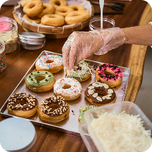 plateau de donuts en préparation