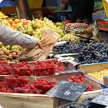 Étalage de fruits au marché
